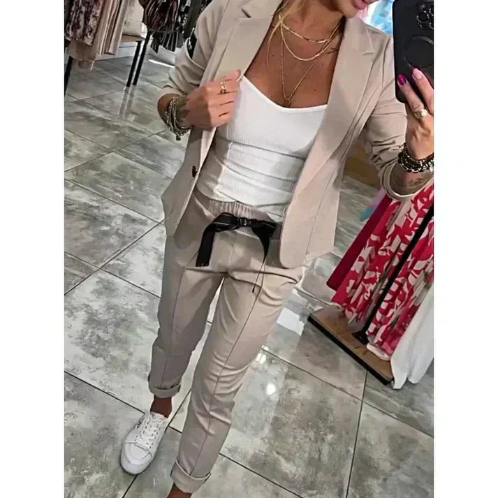 Janet - Elegantiškas Komplektas
