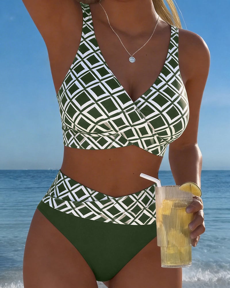Fiona - Dviejų dalių bikini su iškirptu liemenėliu ir deimantų raštu