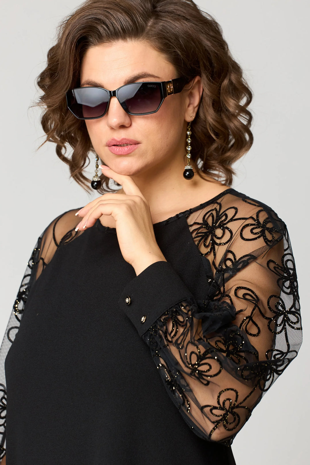 Natalie - Elegantiška Nėriniuota Suknelė
