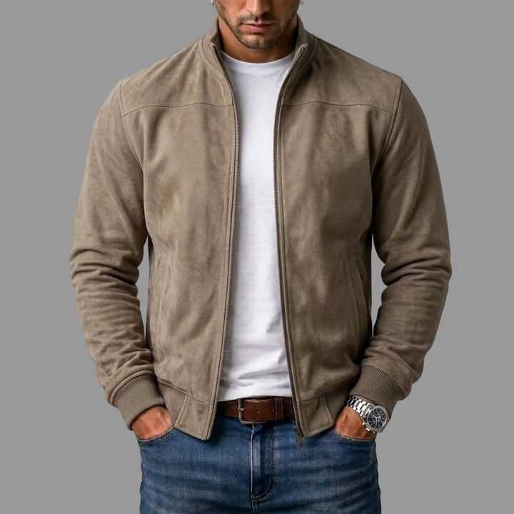 Varel | Suede bomber striukė