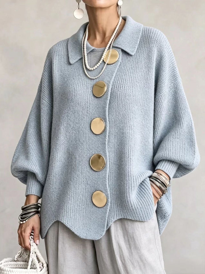 Stefania | Oversize Kardiganas su Apykakle ir Metaliniais Mygtukais