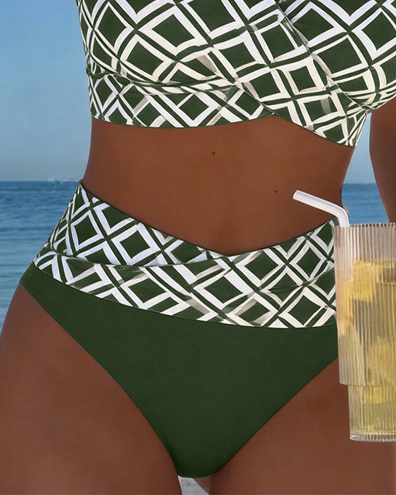 Fiona - Dviejų dalių bikini su iškirptu liemenėliu ir deimantų raštu