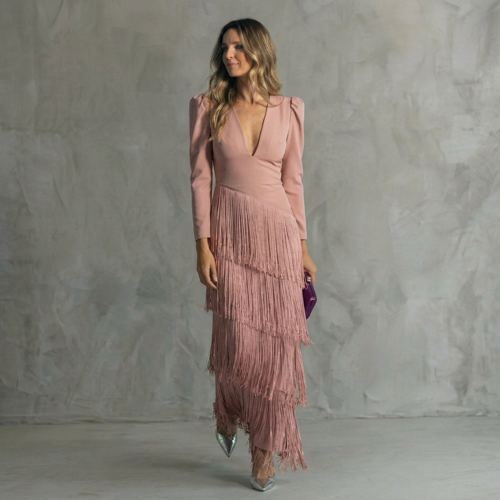 Monika - Ilga Fringed Suknelė su V-Kaklu